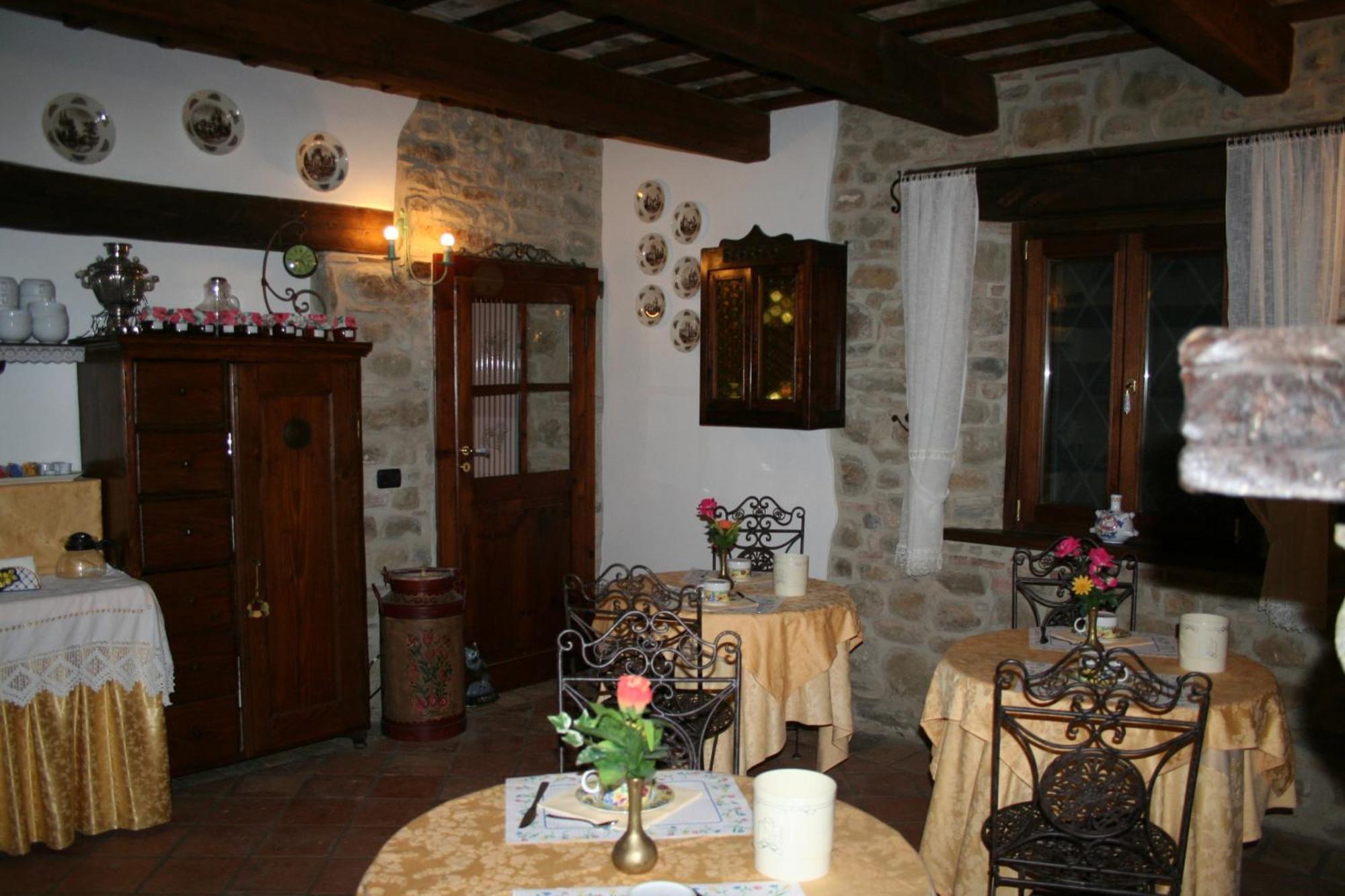 I Quattro Passeri Country House Santa Paola Exterior photo